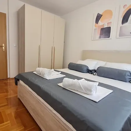 Memories Apartment